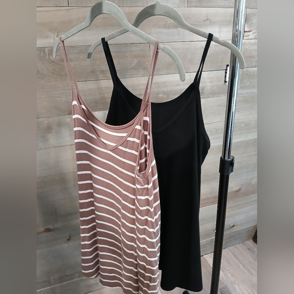Zenana tunic length cami tanks Size Large